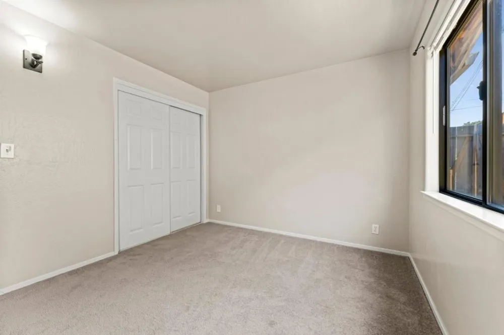 76857695 Pine Tree Salinas, CA 93907