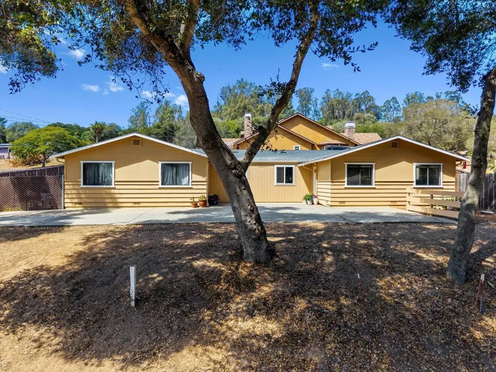 76857695 Pine Tree Salinas, CA 93907