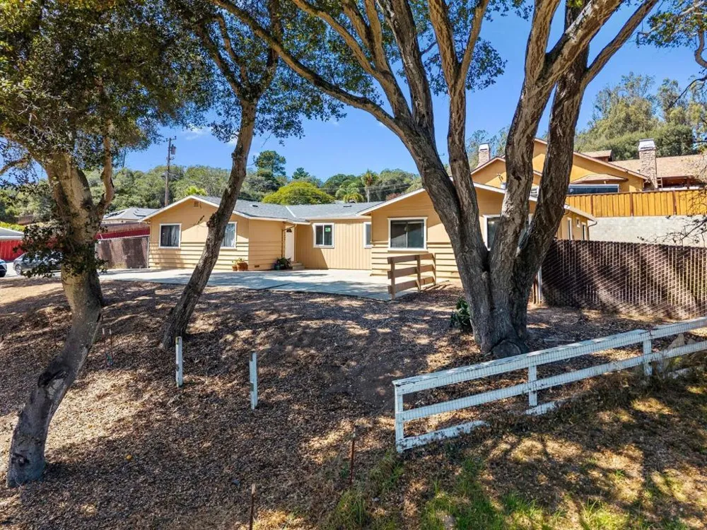 76857695 Pine Tree Salinas, CA 93907