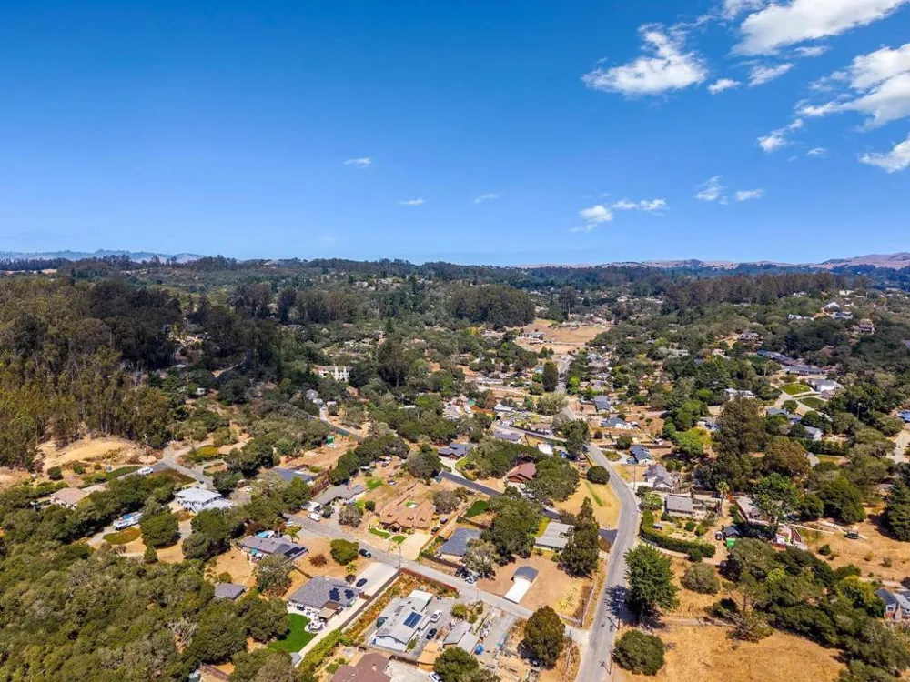 76857695 Pine Tree Salinas, CA 93907