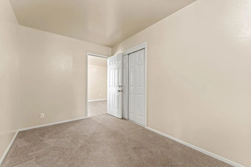 76857695 Pine Tree Salinas, CA 93907