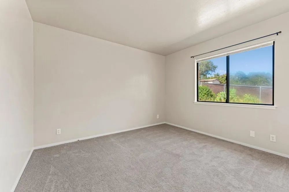 76857695 Pine Tree Salinas, CA 93907