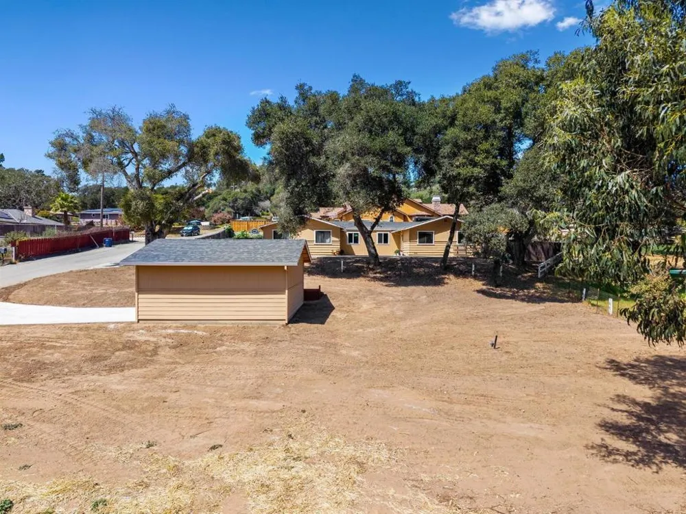 76857695 Pine Tree Salinas, CA 93907