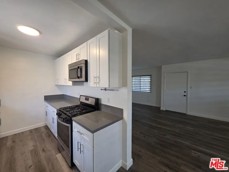 10734 Palms Boulevard #3 Los Angeles, CA 90034