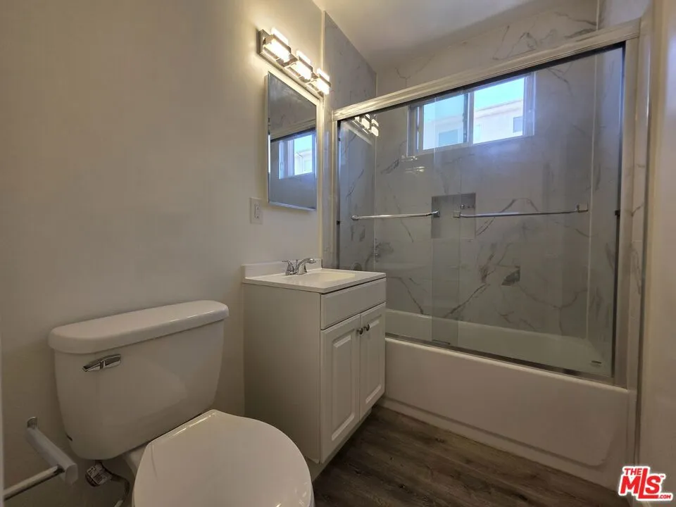 10734 Palms Boulevard #3 Los Angeles, CA 90034