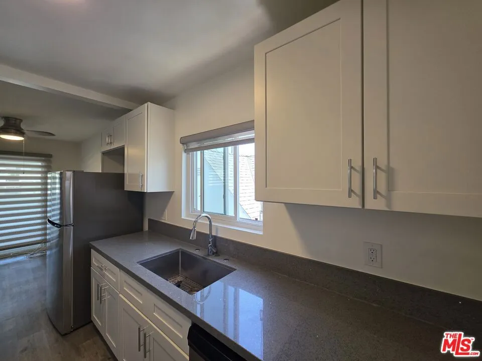 10734 Palms Boulevard #3 Los Angeles, CA 90034