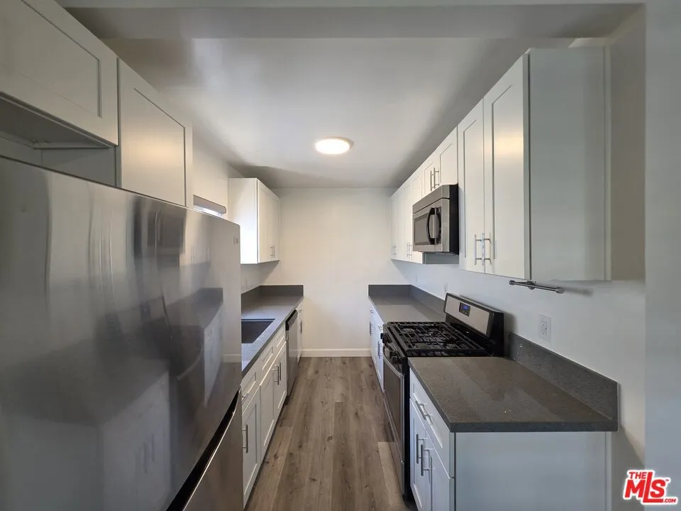 10734 Palms Boulevard #3 Los Angeles, CA 90034