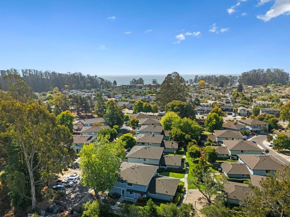 1147 Callas Lane #2 Capitola, CA 95010
