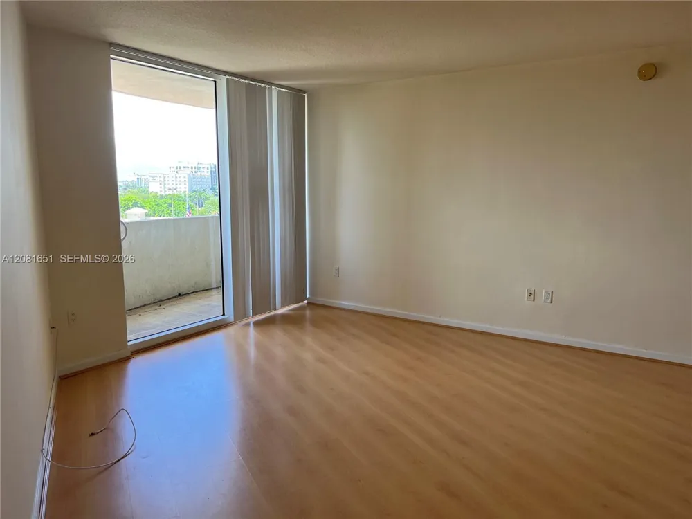 19501 W Country Club Dr #611 Aventura, FL 33180
