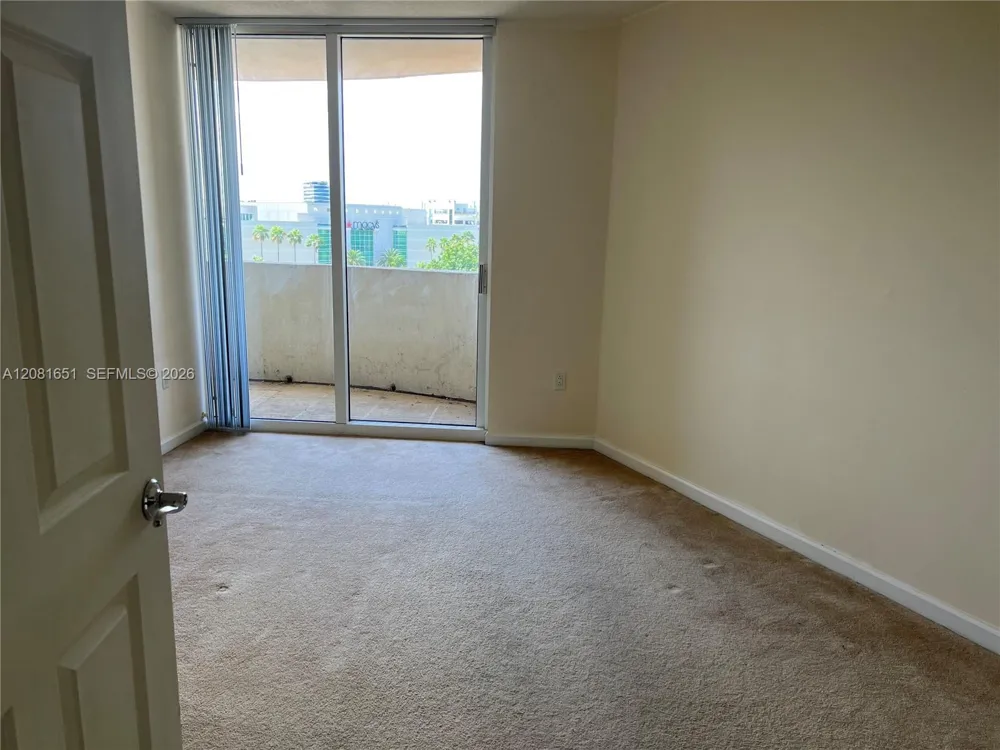 19501 W Country Club Dr #611 Aventura, FL 33180