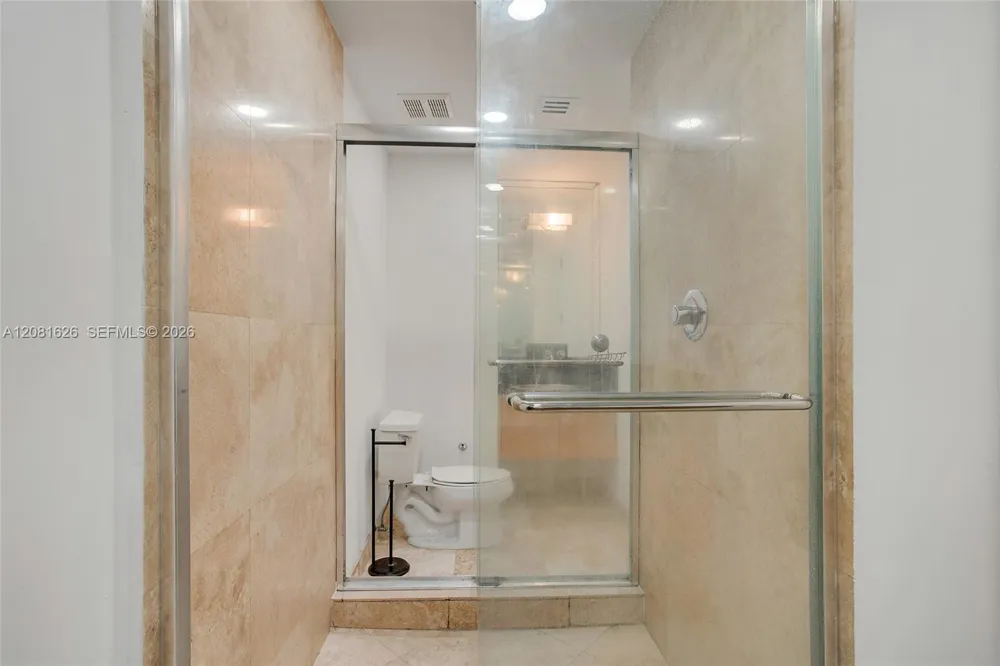 206 Washington Ave #12 Miami Beach, FL 33139