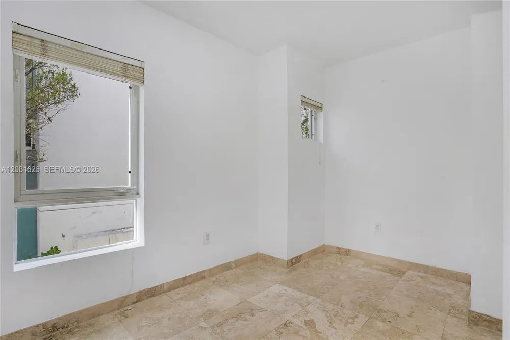 206 Washington Ave #12 Miami Beach, FL 33139