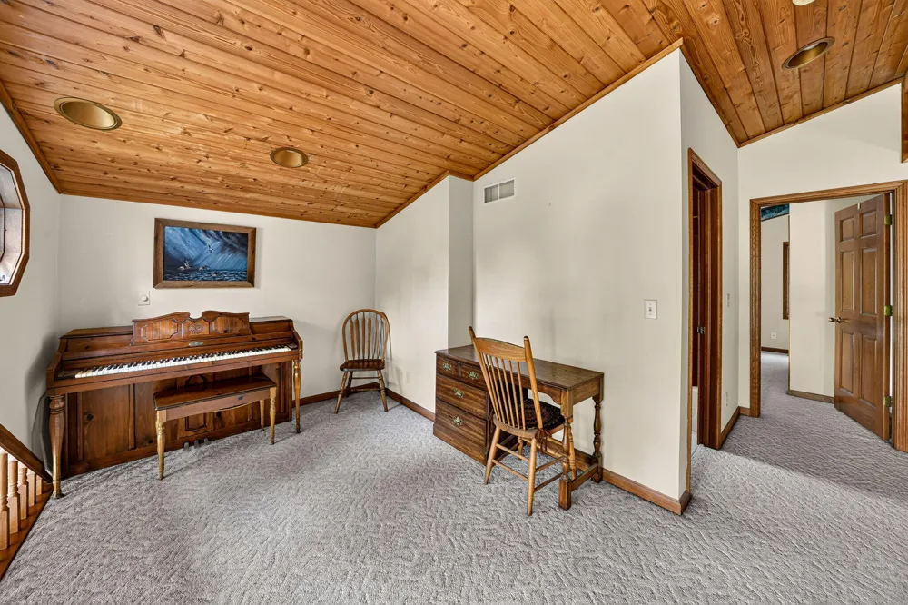 61519 Neaman Road Lockport Township, MI 49042