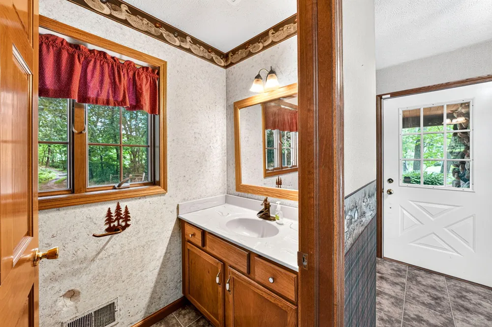 61519 Neaman Road Lockport Township, MI 49042