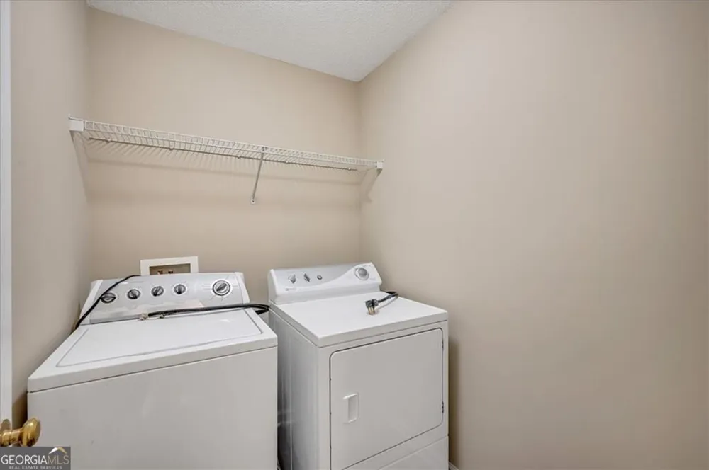 11585 Crossington RD Johns Creek, GA 30005