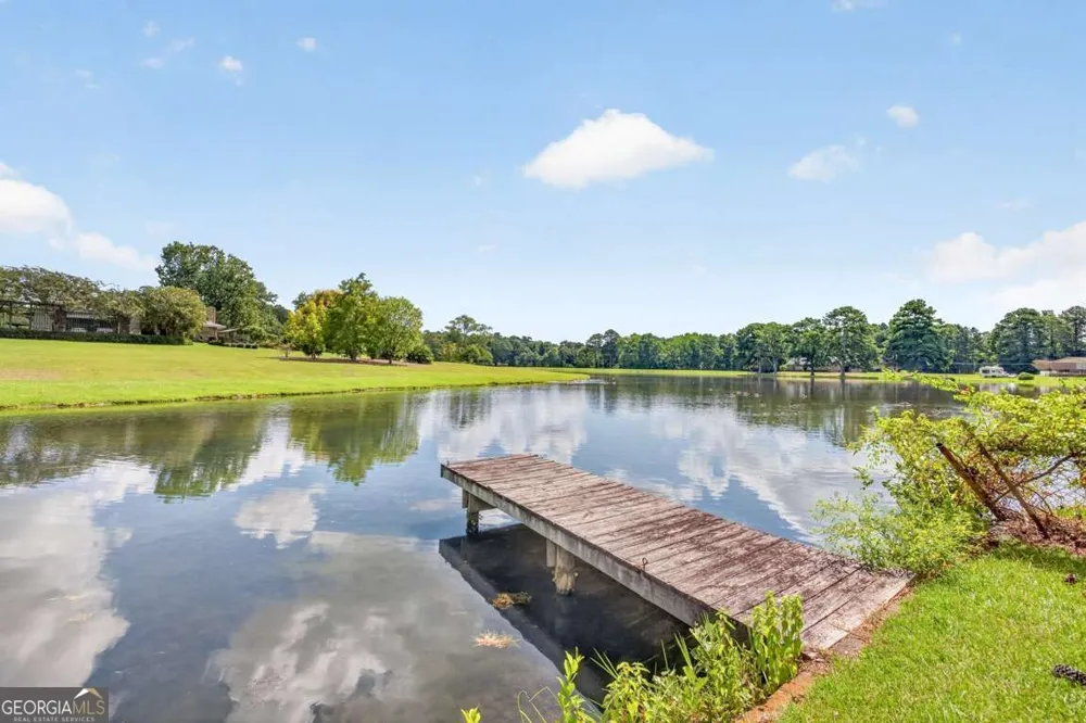 976 SW Walker Lake RD Conyers, GA 30094