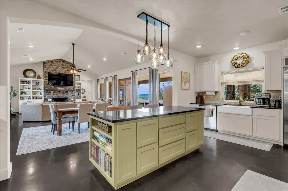 400 Darby Lane Llano, TX 78643