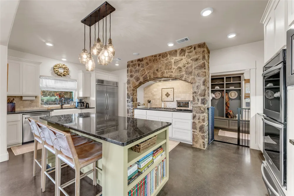 400 Darby Lane Llano, TX 78643