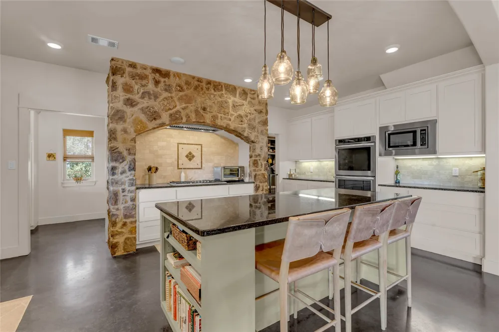 400 Darby Lane Llano, TX 78643