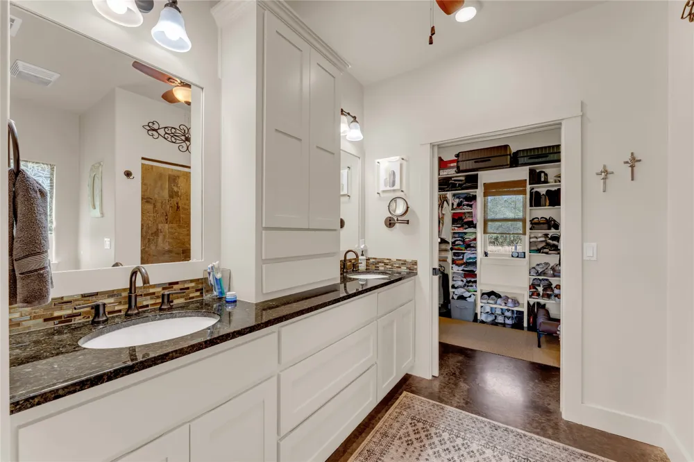 400 Darby Lane Llano, TX 78643