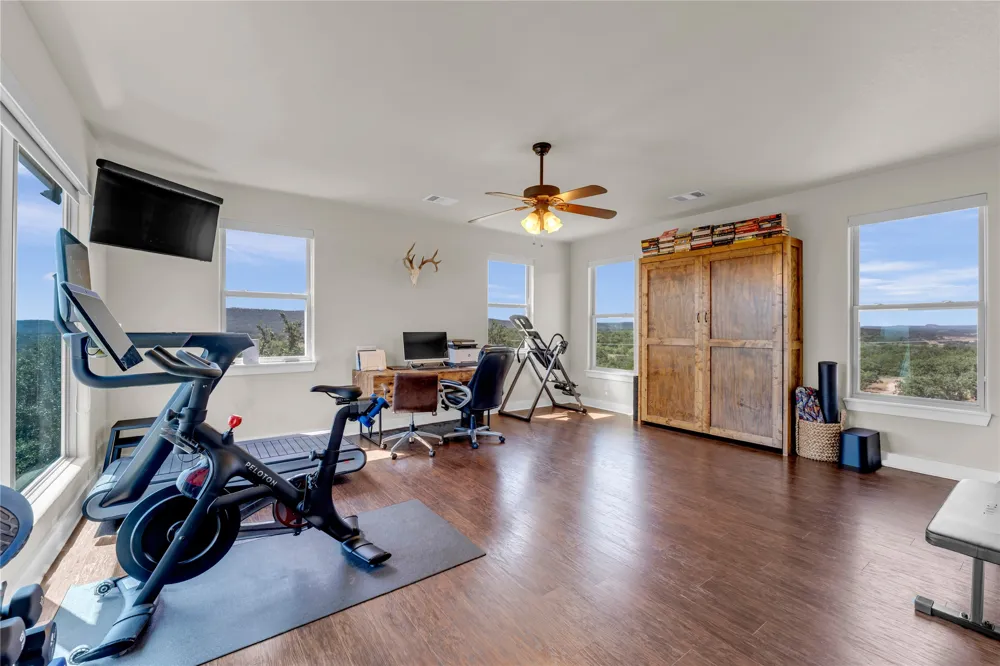 400 Darby Lane Llano, TX 78643
