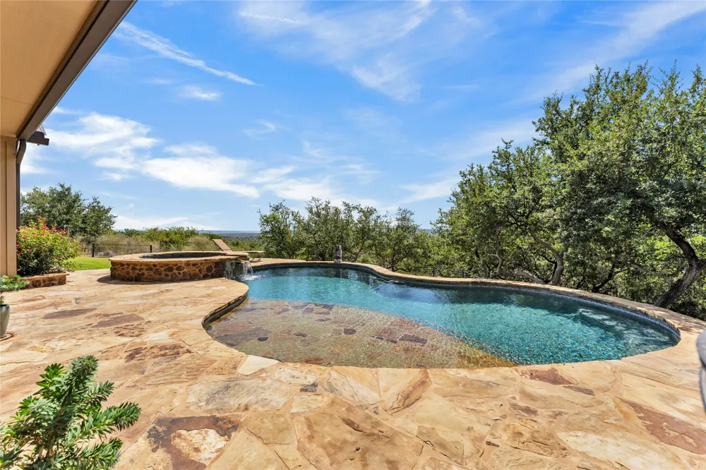 400 Darby Lane Llano, TX 78643