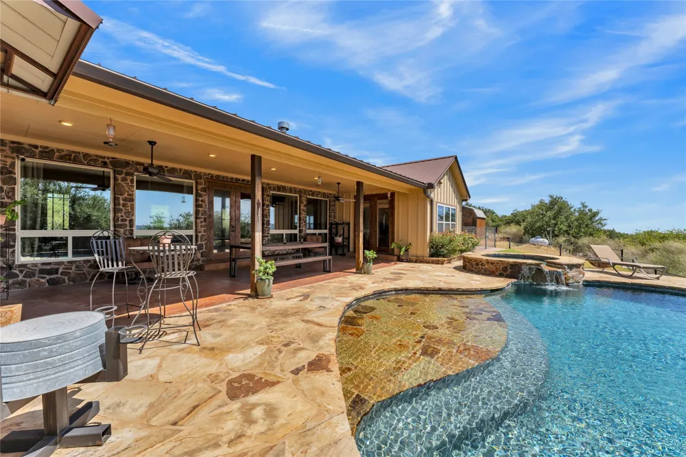 400 Darby Lane Llano, TX 78643