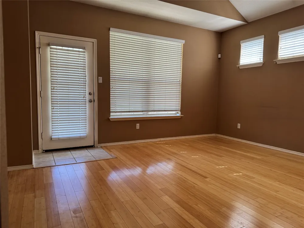 1900 Scofield Ridge Parkway #3503 Austin, TX 78727