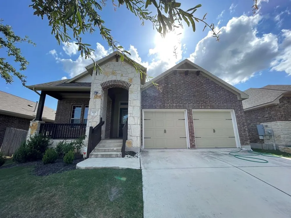 633 Peregrine Way Leander, TX 78641