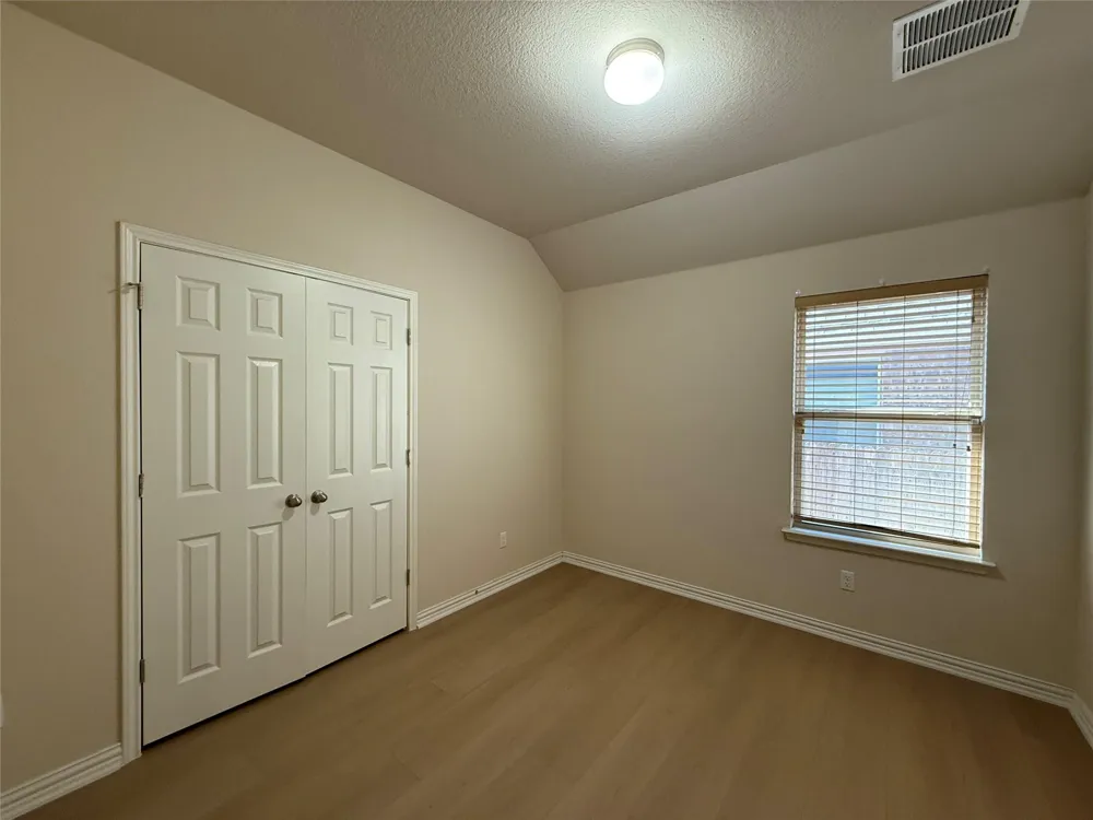 633 Peregrine Way Leander, TX 78641