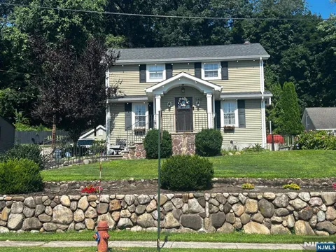 140 Watchung Drive