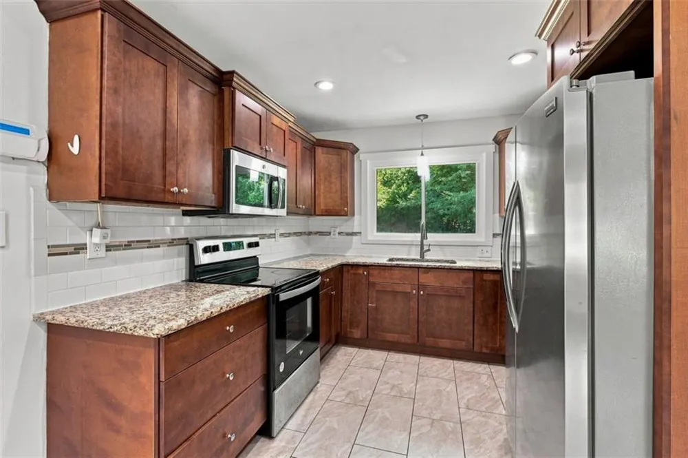 208 SE Yancy Drive SE Marietta, GA 30067