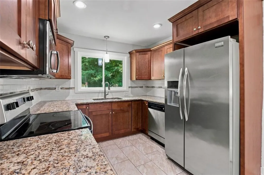 208 SE Yancy Drive SE Marietta, GA 30067