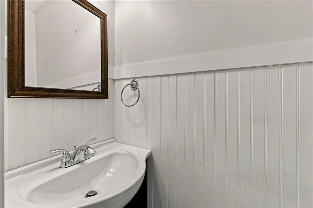 208 SE Yancy Drive SE Marietta, GA 30067