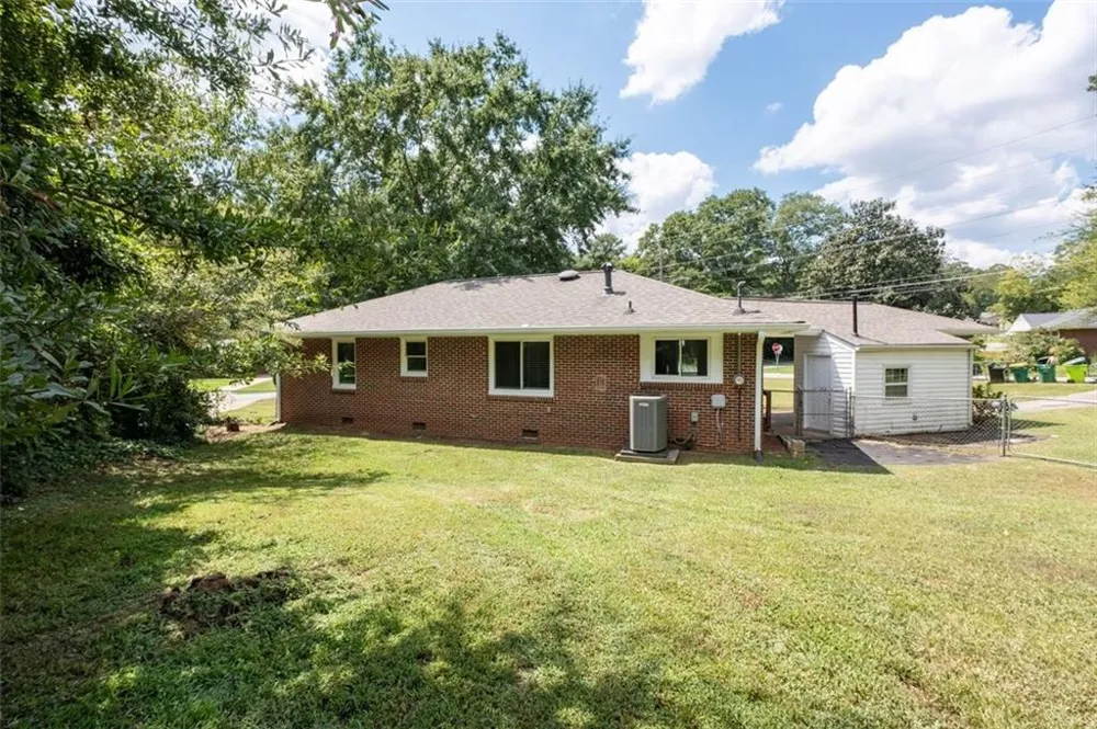 208 SE Yancy Drive SE Marietta, GA 30067
