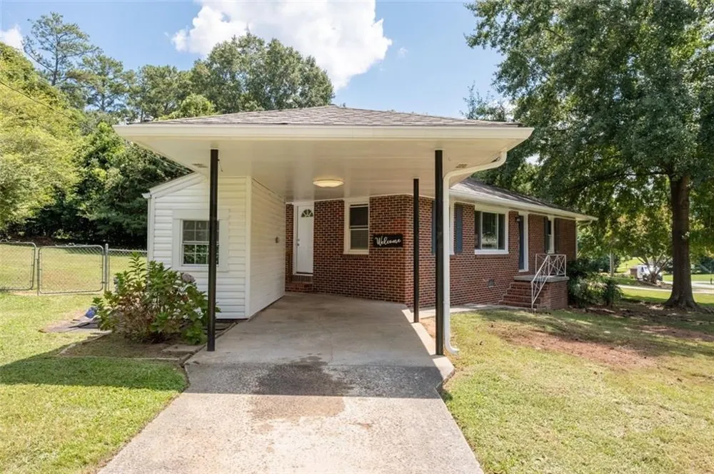 208 SE Yancy Drive SE Marietta, GA 30067