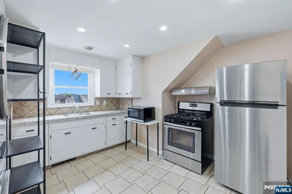 144 Kent Street Hackensack, NJ 07601