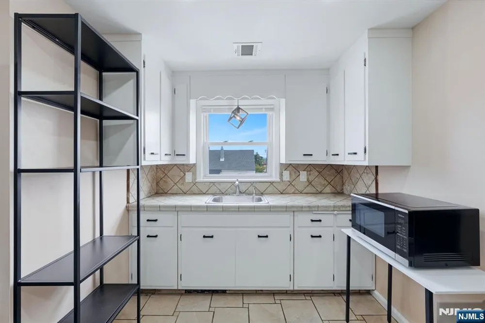 144 Kent Street Hackensack, NJ 07601