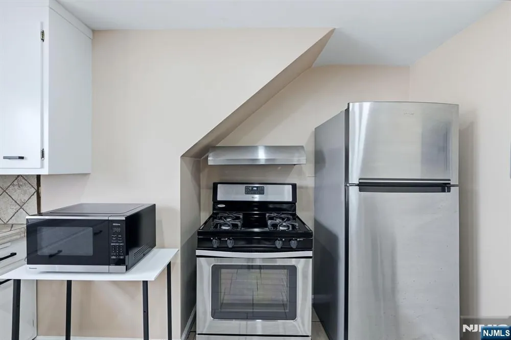 144 Kent Street Hackensack, NJ 07601