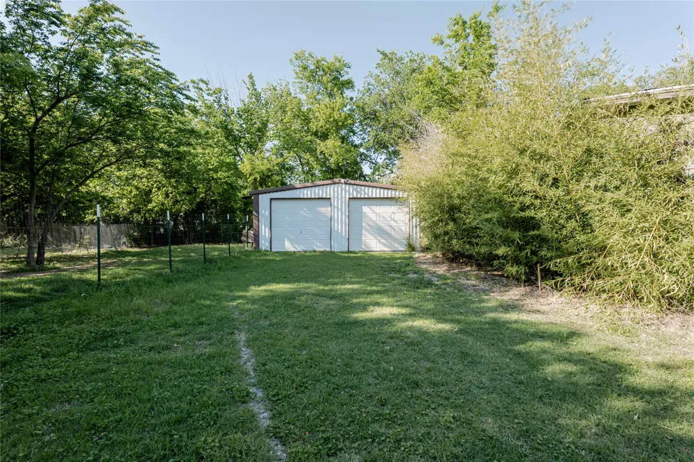 228 W Archer Street Jacksboro, TX 76458