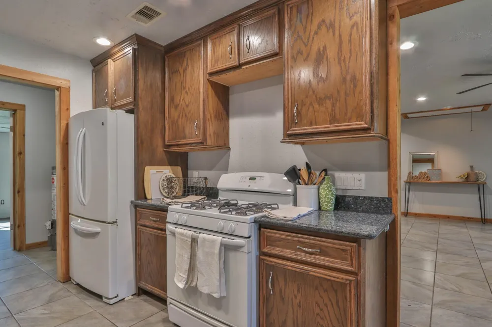 12721 7th Street Santa Fe, TX 77510