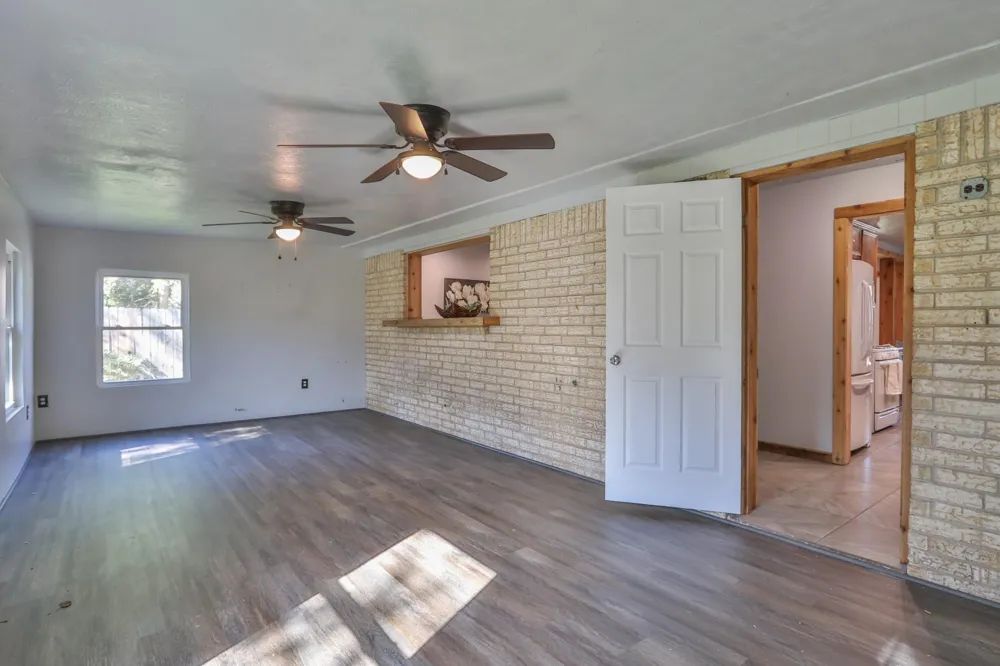 12721 7th Street Santa Fe, TX 77510