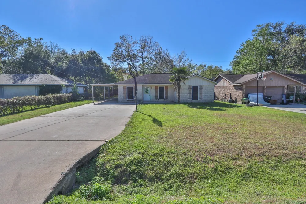 12721 7th Street Santa Fe, TX 77510