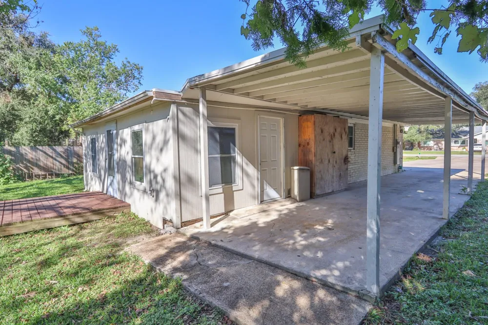 12721 7th Street Santa Fe, TX 77510