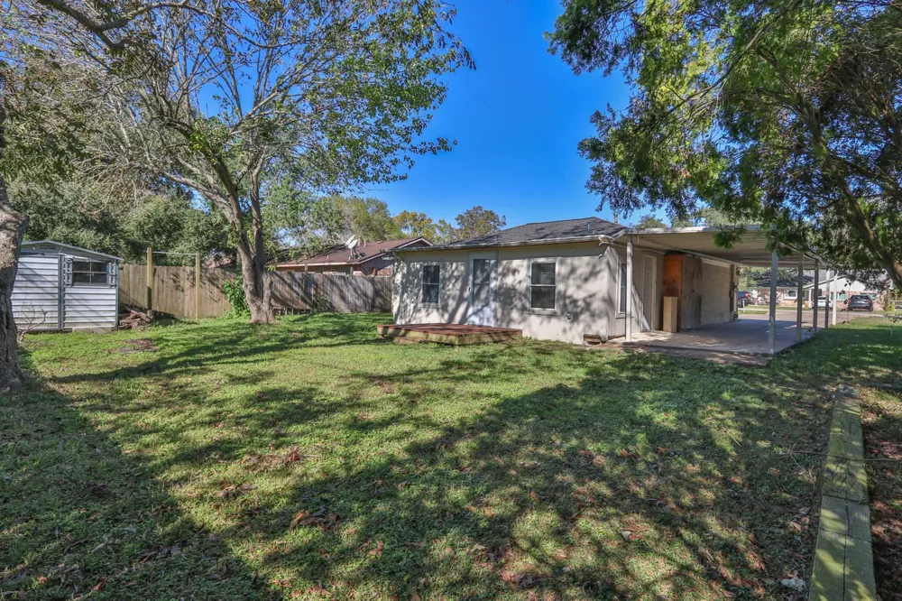 12721 7th Street Santa Fe, TX 77510