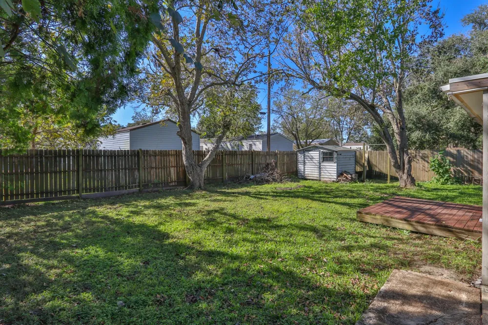 12721 7th Street Santa Fe, TX 77510