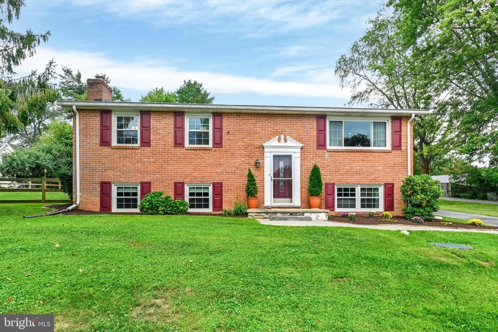 1906 SUFFOLK ROAD Finksburg, MD 21048
