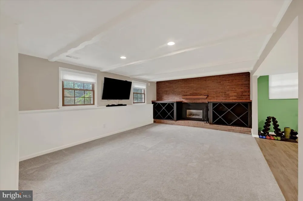 1906 SUFFOLK ROAD Finksburg, MD 21048