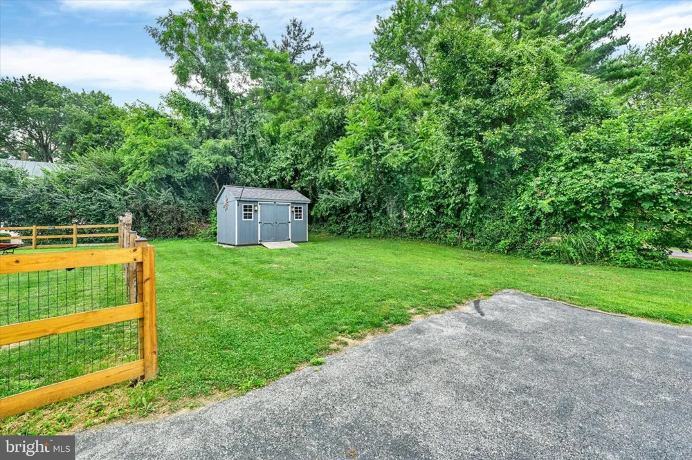 1906 SUFFOLK ROAD Finksburg, MD 21048