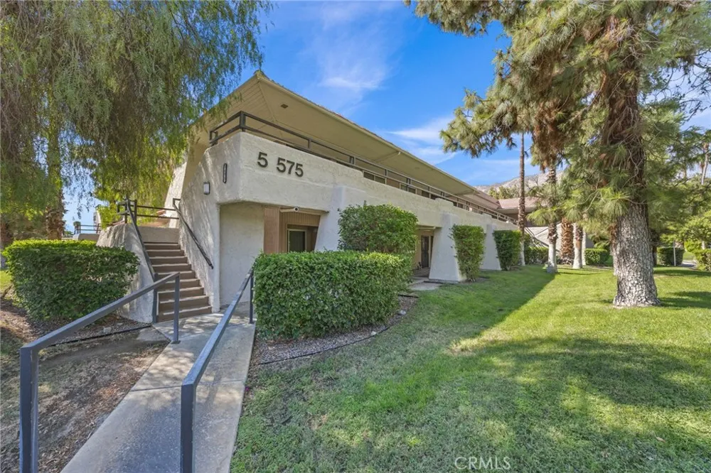 575 Villa Court #212 Palm Springs, CA 92262